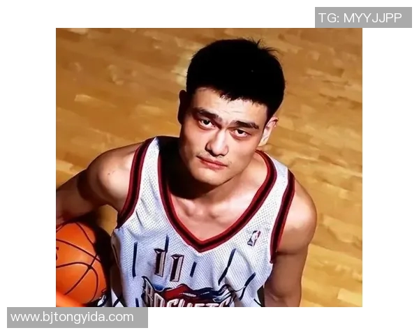 姚明在2009年NBA赛季的辉煌表现与传奇时刻回顾 姚明在2009年NBA赛季的辉煌表现与传奇时刻回顾