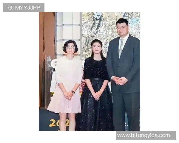 姚明温馨陪伴女儿的日常生活点滴展现父女深厚情感