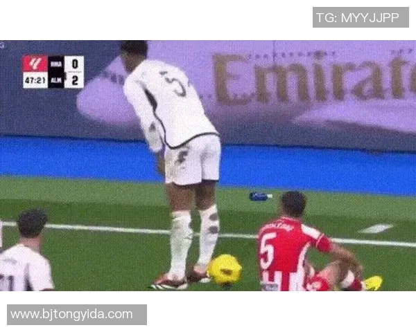 2021年足球明星动态回顾与精彩瞬间盘点 2021年足球明星动态回顾与精彩瞬间盘点