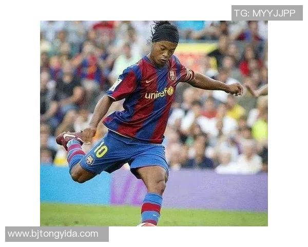 足球明星魅力四射的帅气慢动作瞬间定格在镜头里 足球明星魅力四射的帅气慢动作瞬间定格在镜头里