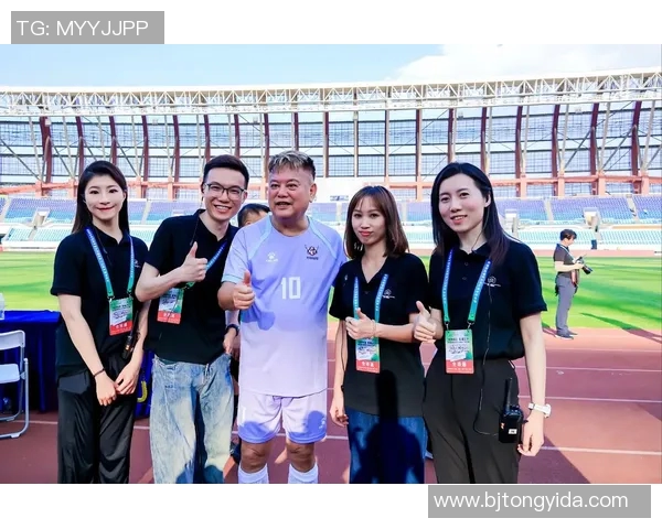 香港足球明星队中场的崛起与未来发展展望 香港足球明星队中场的崛起与未来发展展望