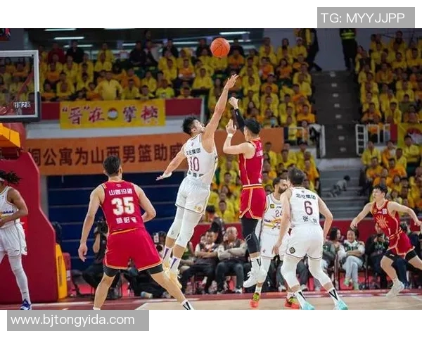 CBA激战辽宁对决山西球迷热情高涨期待精彩赛事 CBA激战辽宁对决山西球迷热情高涨期待精彩赛事