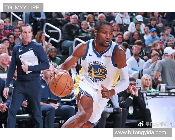 乔的篮球传奇之路：从13号球衣到全明星的辉煌历程与不屈精神